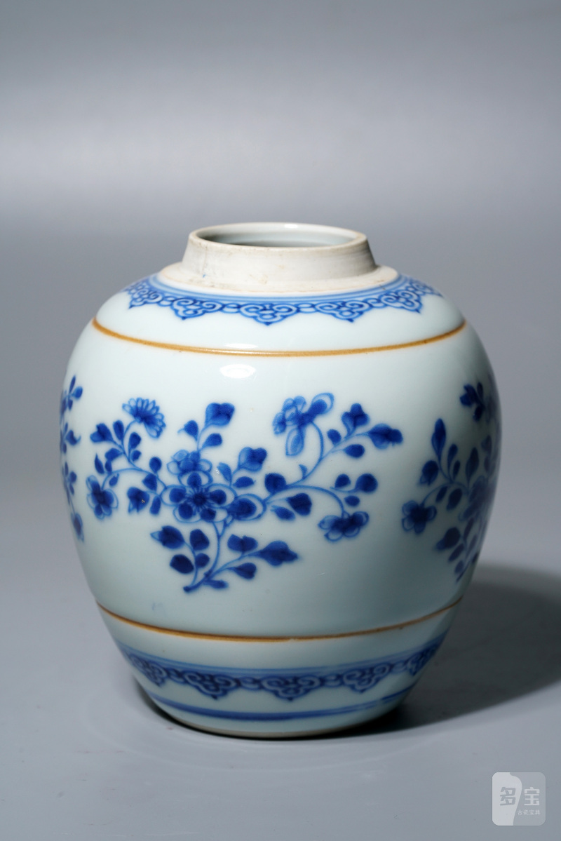 清康熙 青花折枝花卉纹罐 - 图5